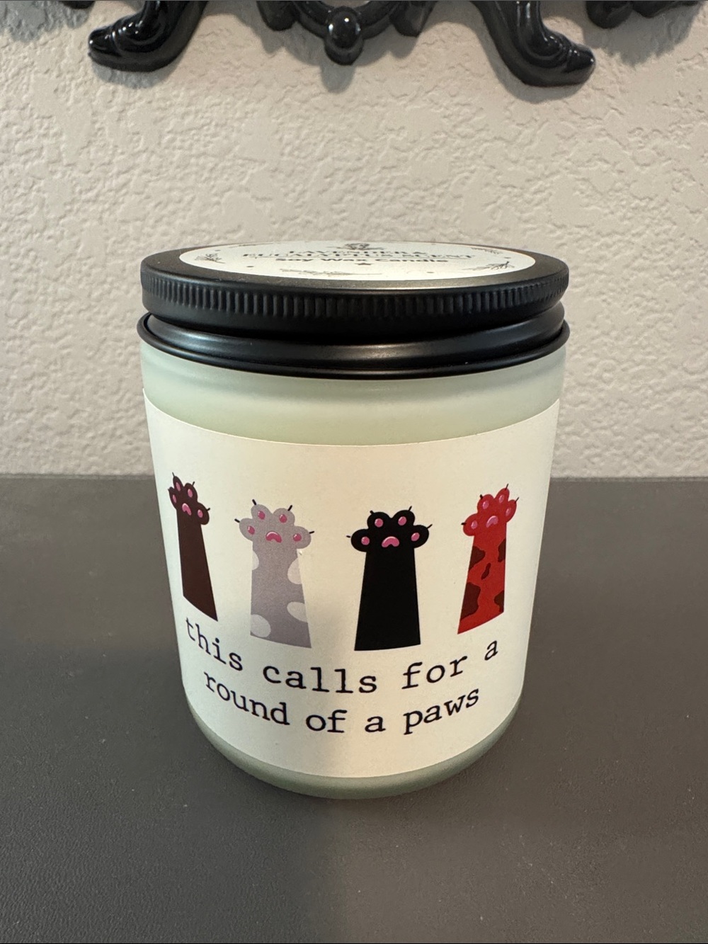 Round of a Paws Scented Candle - Lavender and Eucalyptus Scent
